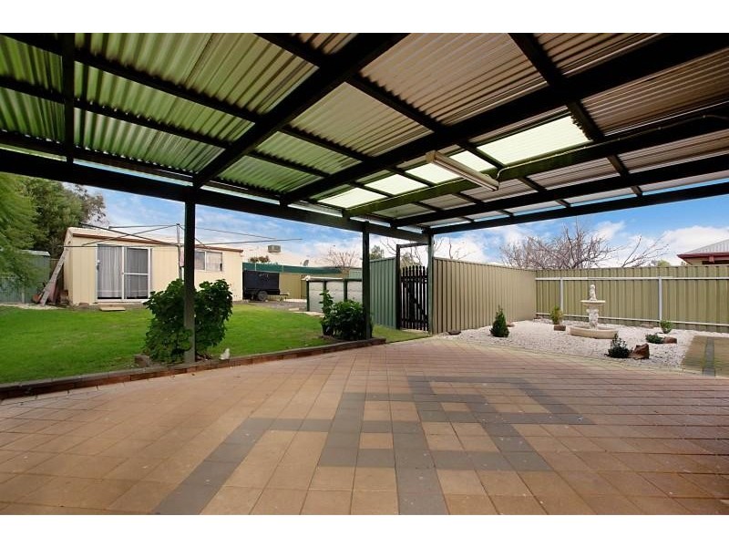 55 President Avenue, Andrews Farm SA 5114