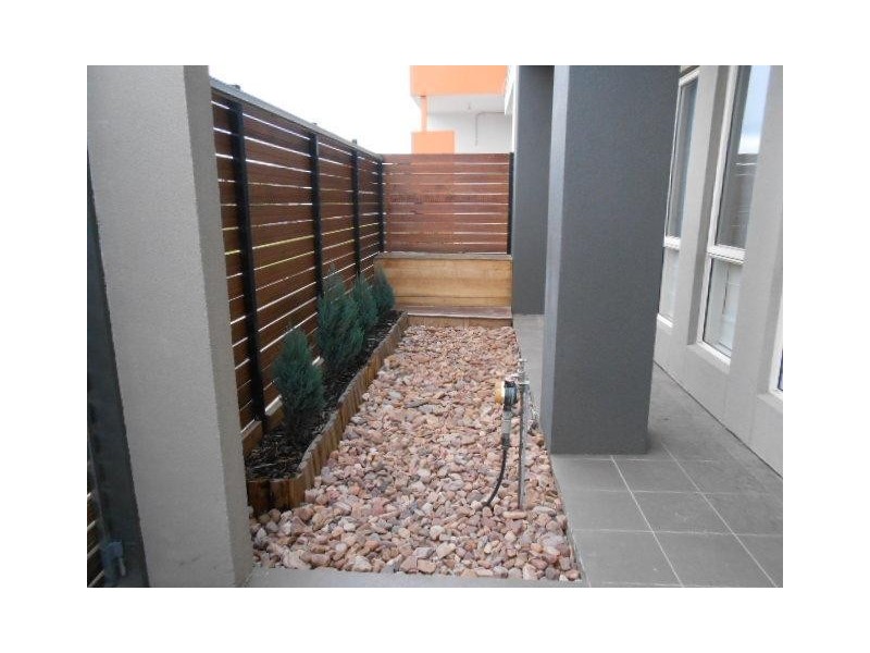 2/23 Keelall  Lane, Mawson Lakes SA 5095