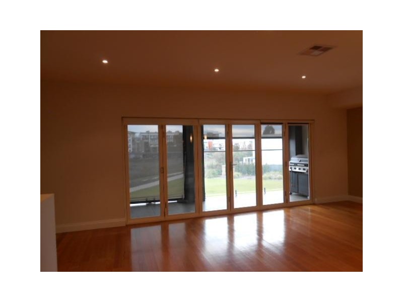 2/23 Keelall  Lane, Mawson Lakes SA 5095