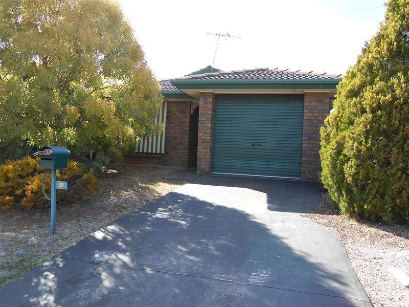 24 Lynton Court, Blakeview SA 5114