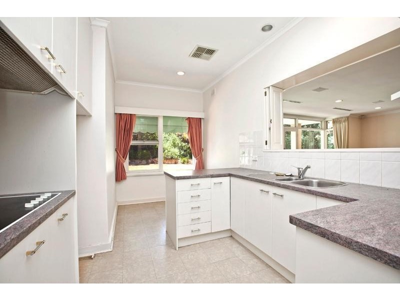 4 Meadowbank Rise, Urrbrae SA 5064