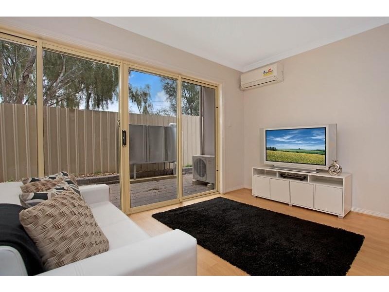 1,2,3/9 Bald Street, Smithfield Plains SA 5114