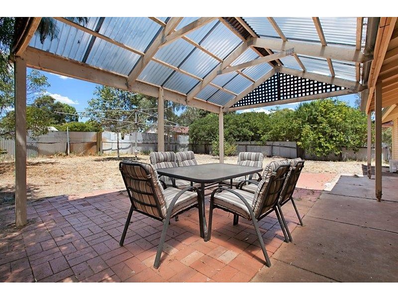 18 Alawoona Road, Munno Para SA 5115