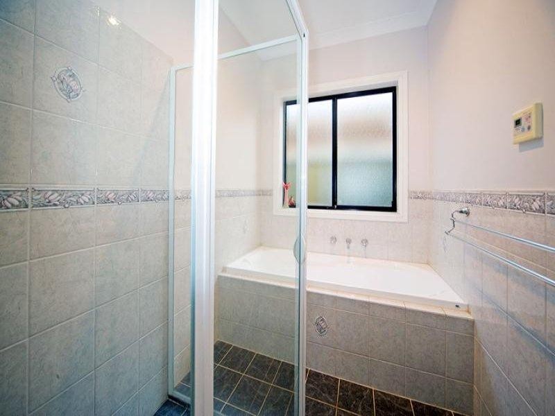 3 Mallard Crescent, Mawson Lakes SA 5095