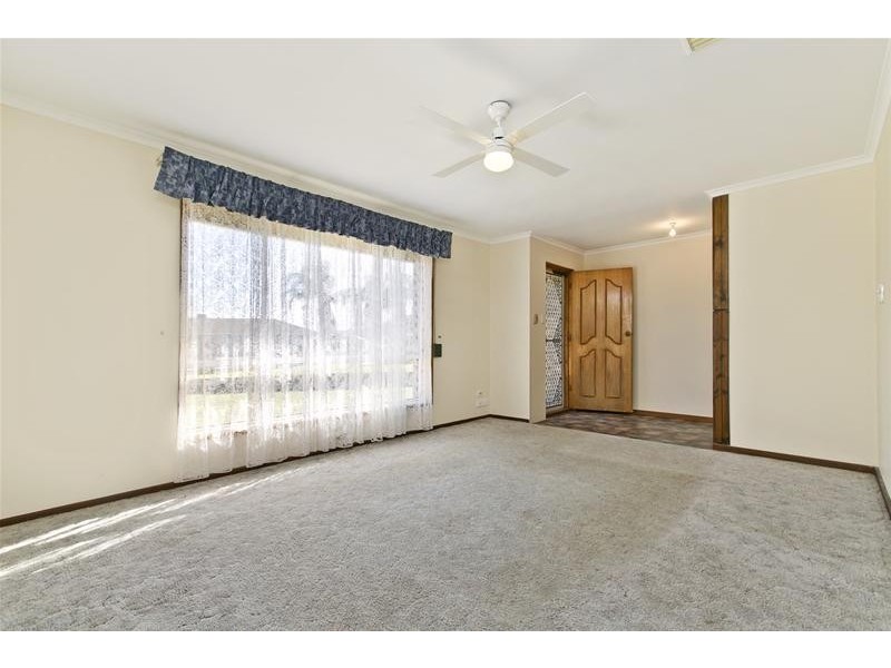 8 Laburnum Gardens, Blakeview SA 5114