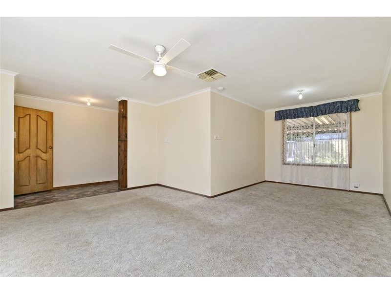 8 Laburnum Gardens, Blakeview SA 5114