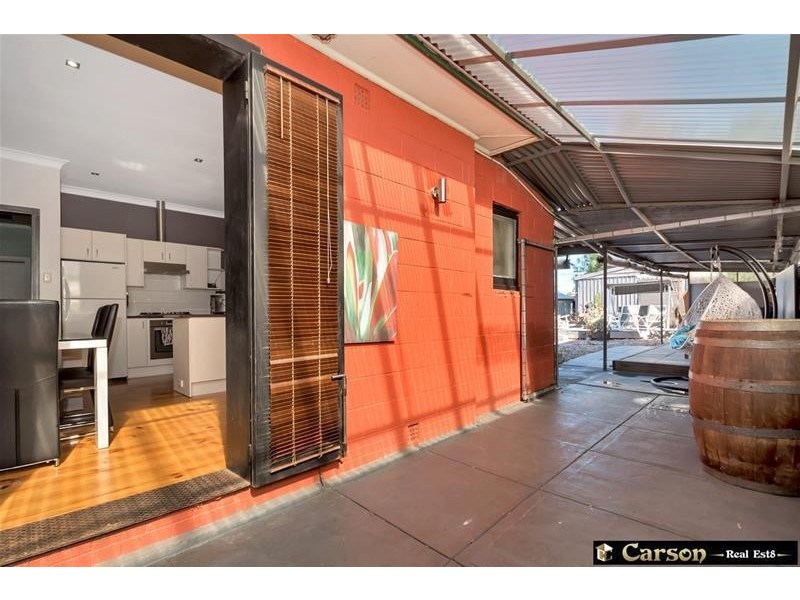 17 Swan Crescent, Elizabeth South SA 5112