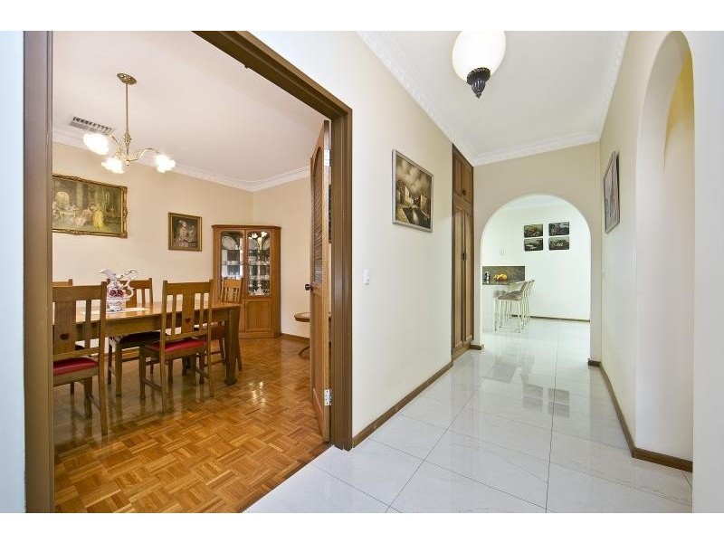 4 Seville Avenue, Gulfview Heights SA 5096