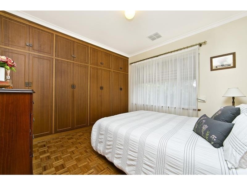 4 Seville Avenue, Gulfview Heights SA 5096