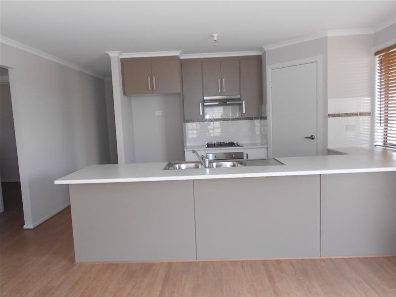 4 Eyre Street, Munno Para West SA 5115