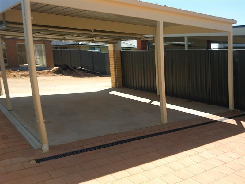 33 West Parkway, Andrews Farm SA 5114