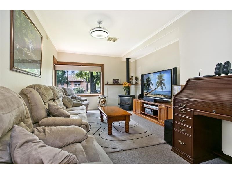 4 Nautilus Road, Elizabeth East SA 5112