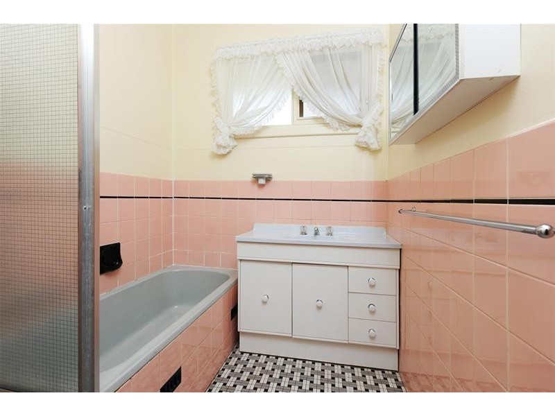 10 Pauls Drive, Valley View SA 5093