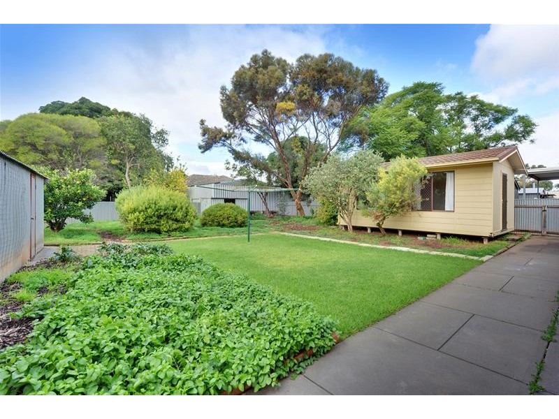 10 Pauls Drive, Valley View SA 5093