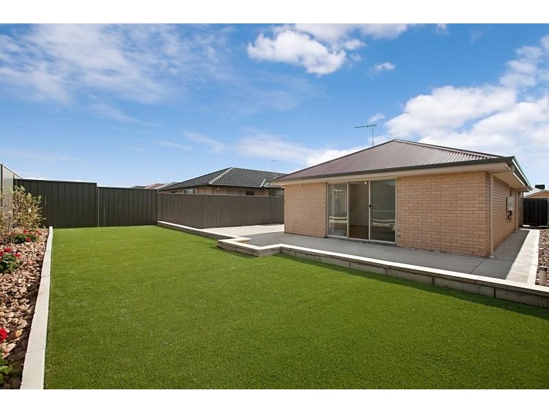 8 Vitorio Road, Munno Para West SA 5115