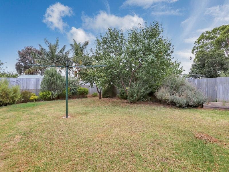 17 Stakes Crescent, Elizabeth Downs SA 5113