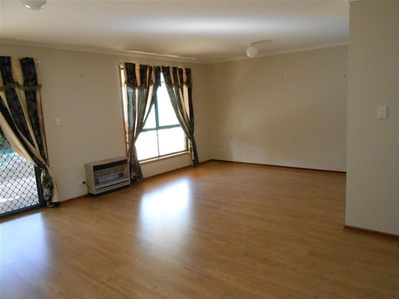 24 Lynton Court, Blakeview SA 5114