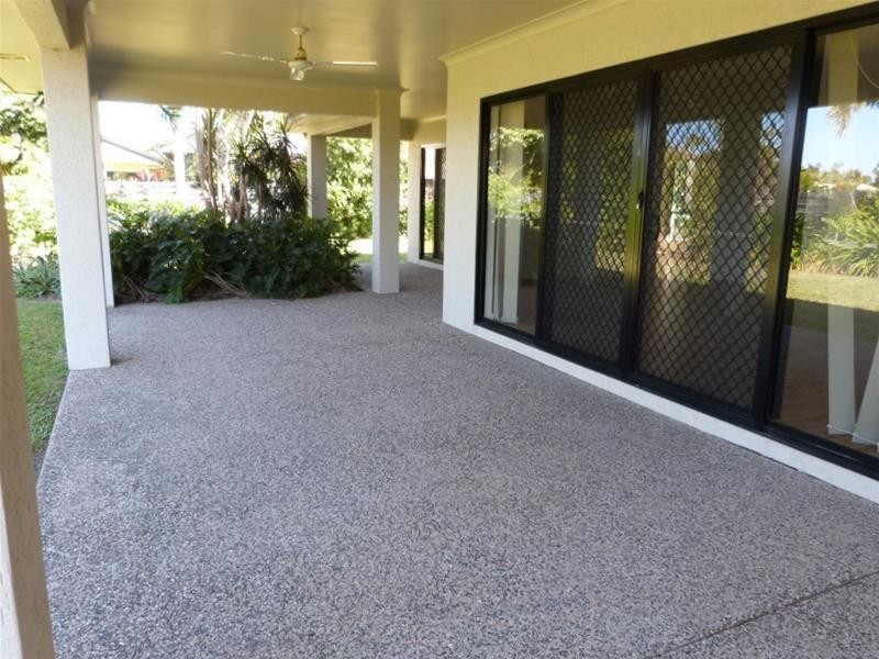 9 Clipper Court, South Mission Beach QLD 4852