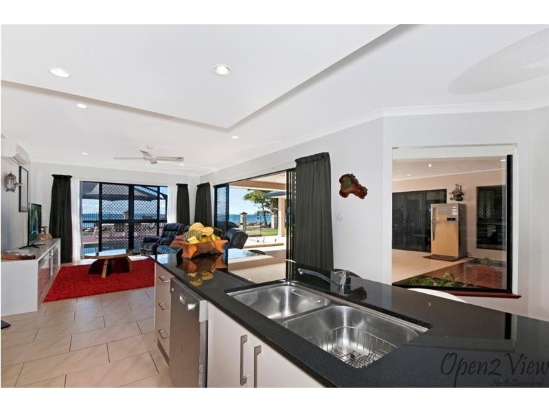 30 Feldt Street, Flying Fish Point QLD 4860