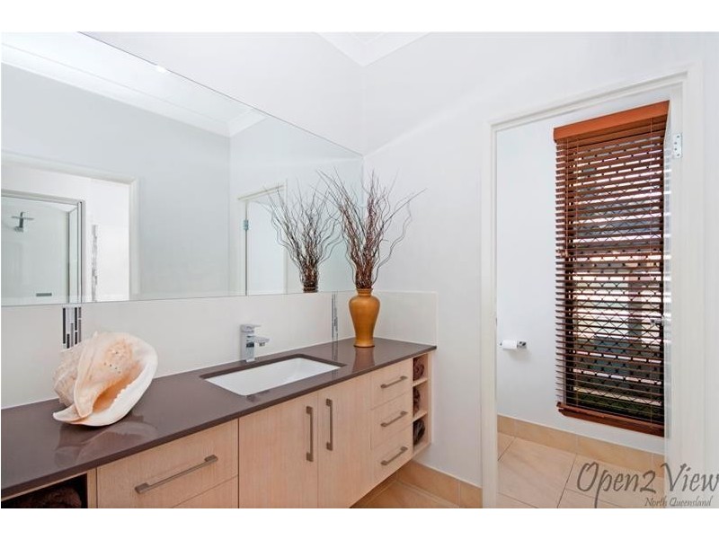 30 Feldt Street, Flying Fish Point QLD 4860