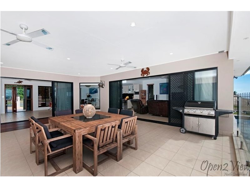 30 Feldt Street, Flying Fish Point QLD 4860