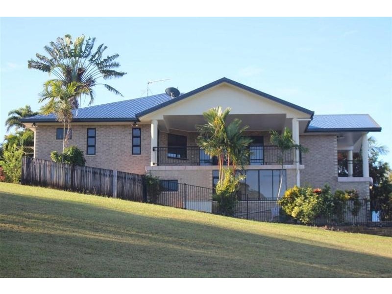 13 Dunkalli Crescent, Wongaling Beach QLD 4852