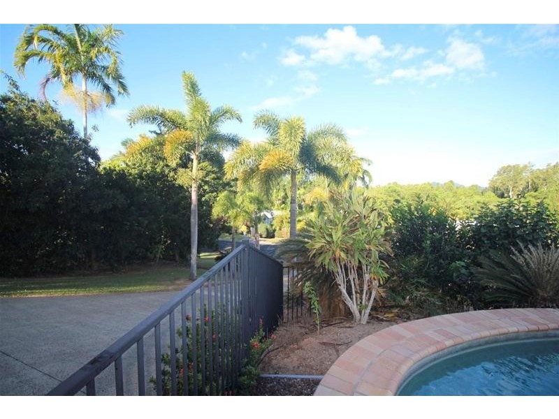 13 Dunkalli Crescent, Wongaling Beach QLD 4852