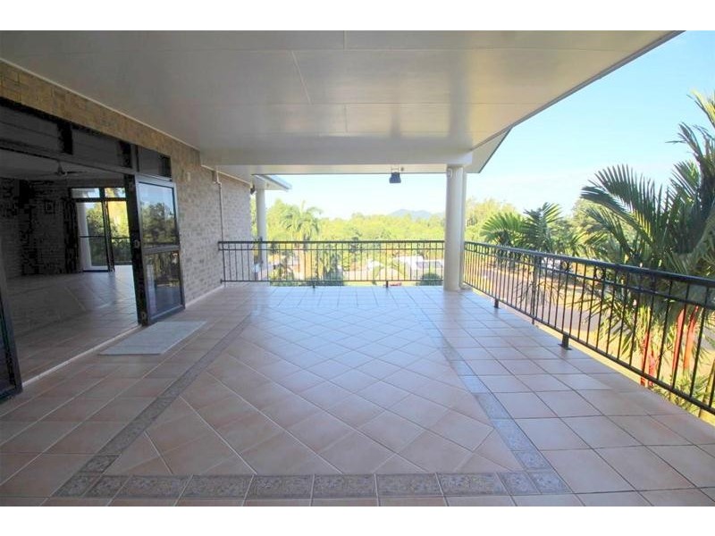 13 Dunkalli Crescent, Wongaling Beach QLD 4852