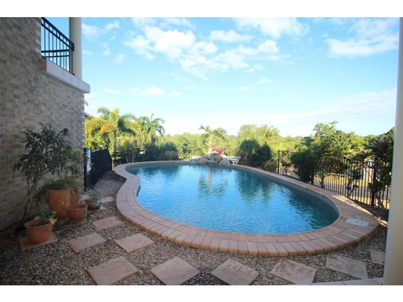 13 Dunkalli Crescent, Wongaling Beach QLD 4852