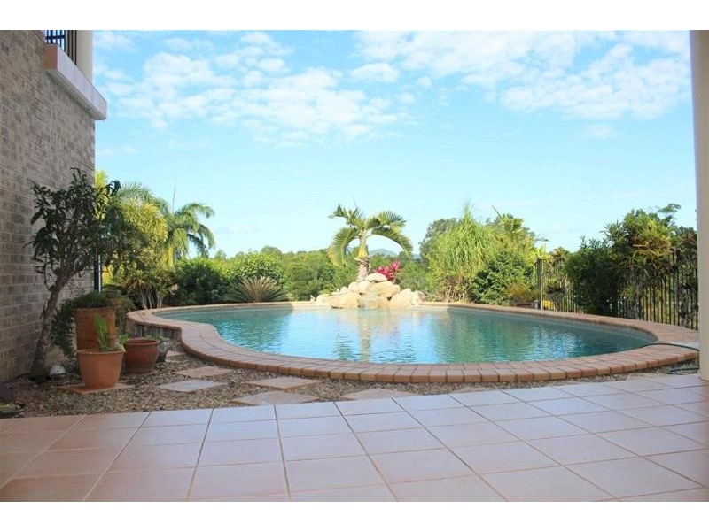 13 Dunkalli Crescent, Wongaling Beach QLD 4852