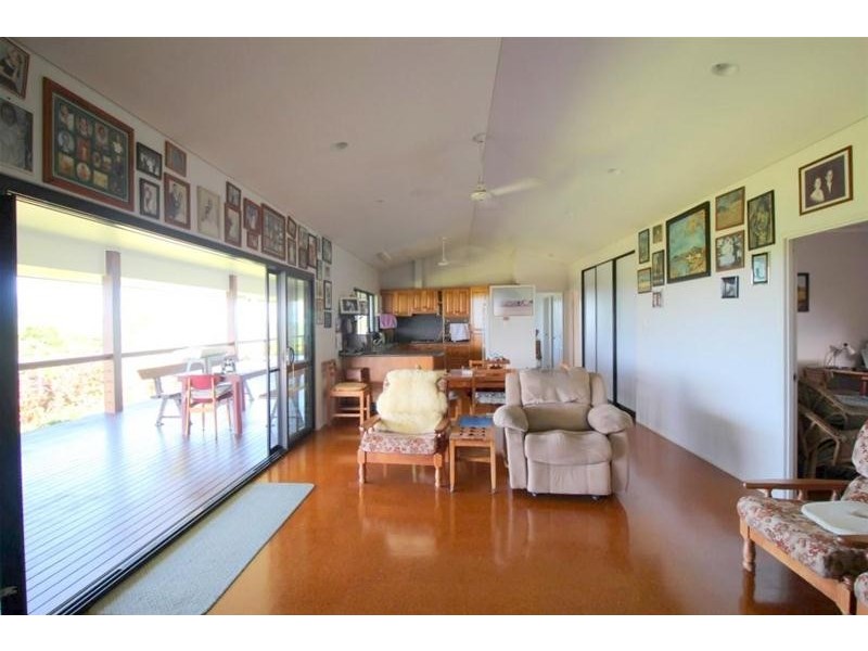 20 Hayter Road, El Arish QLD 4855