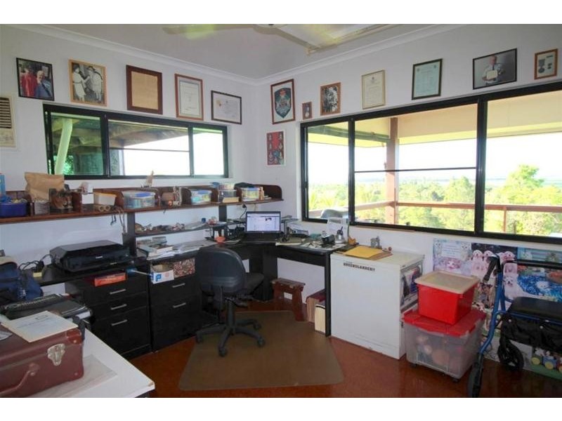 20 Hayter Road, El Arish QLD 4855