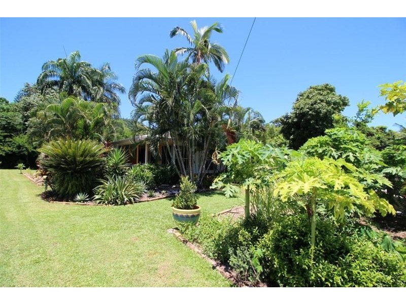 15 Cutten Street, Bingil Bay QLD 4852