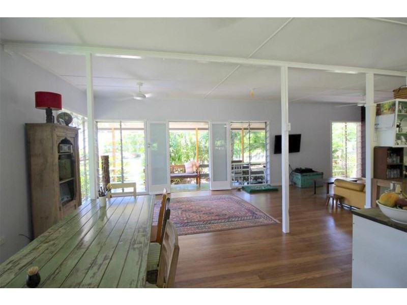 15 Cutten Street, Bingil Bay QLD 4852