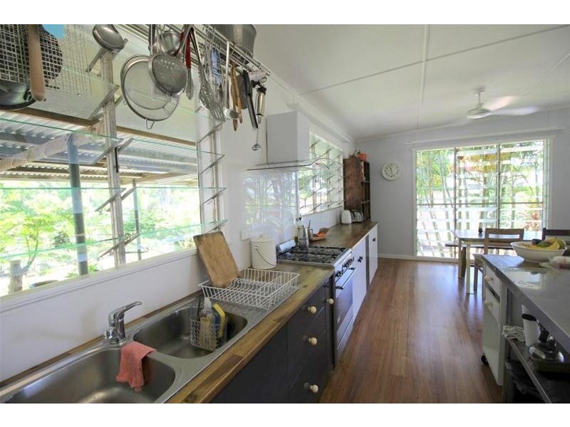 15 Cutten Street, Bingil Bay QLD 4852