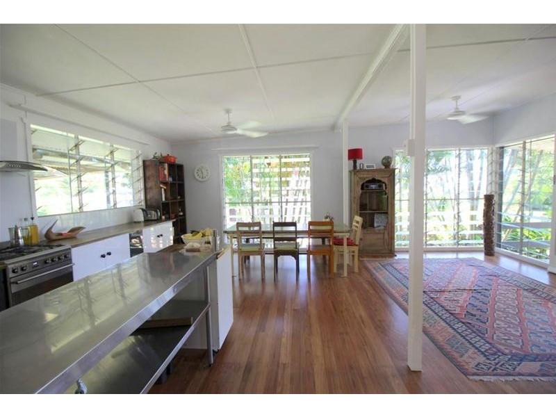 15 Cutten Street, Bingil Bay QLD 4852