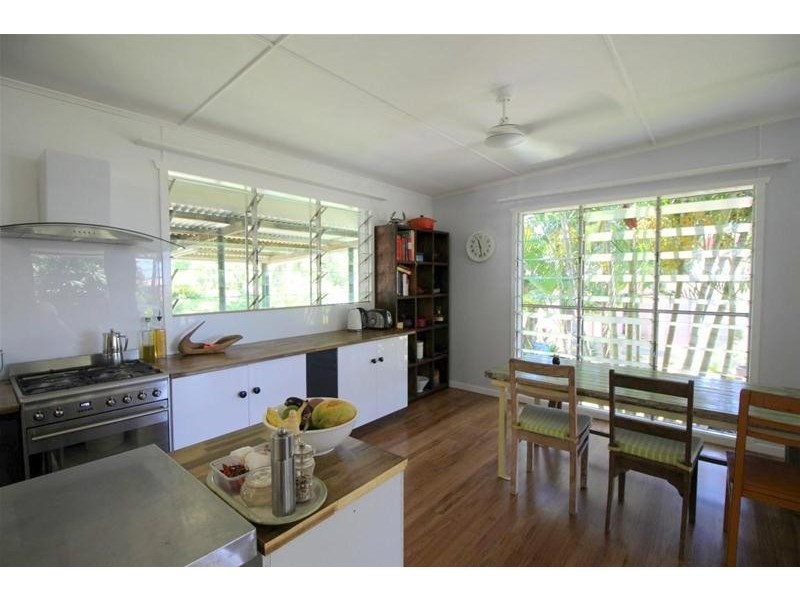 15 Cutten Street, Bingil Bay QLD 4852