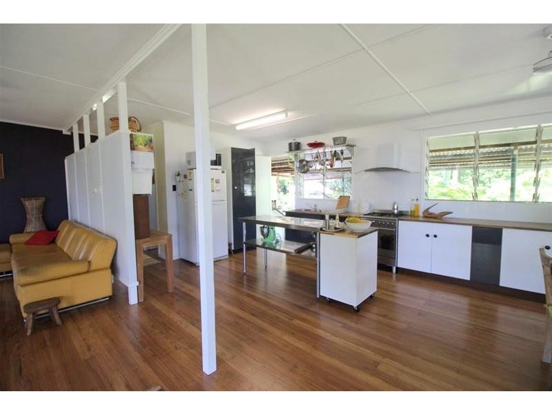 15 Cutten Street, Bingil Bay QLD 4852