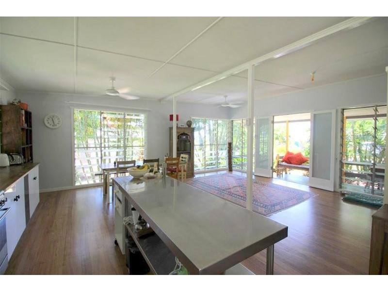 15 Cutten Street, Bingil Bay QLD 4852