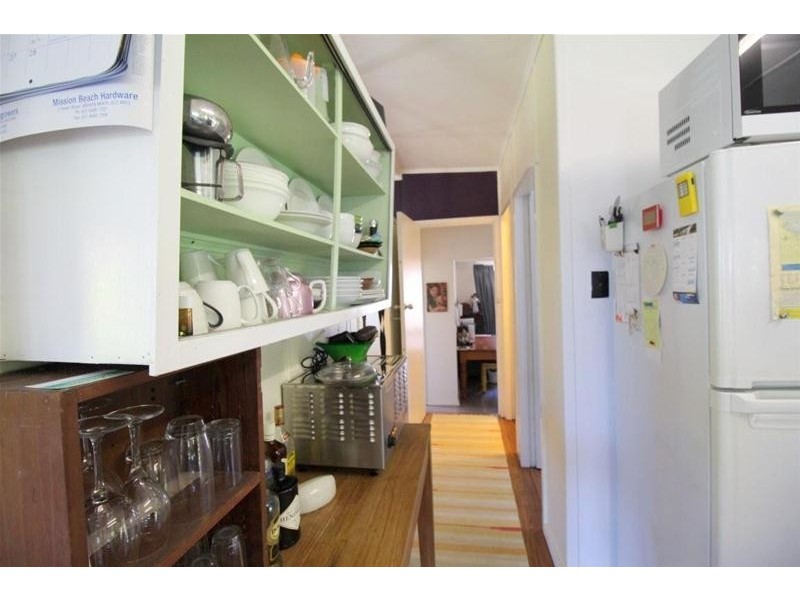 15 Cutten Street, Bingil Bay QLD 4852