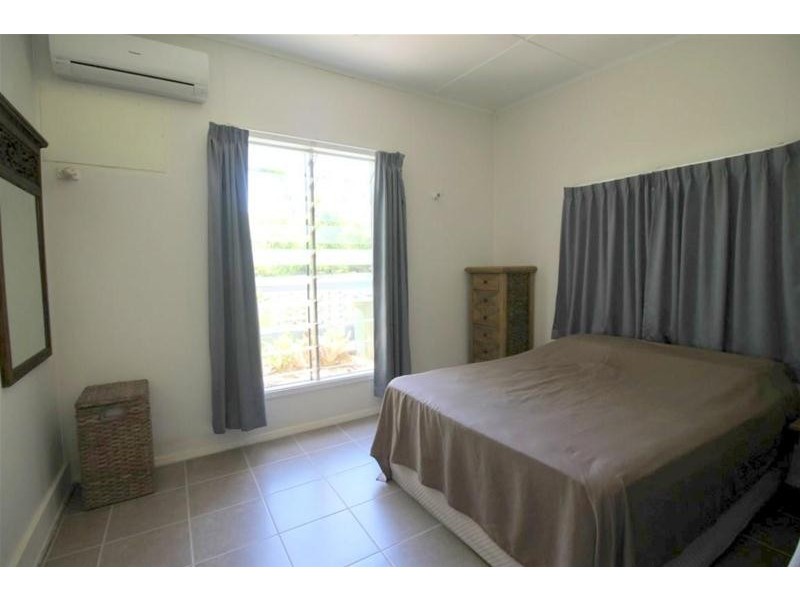 15 Cutten Street, Bingil Bay QLD 4852