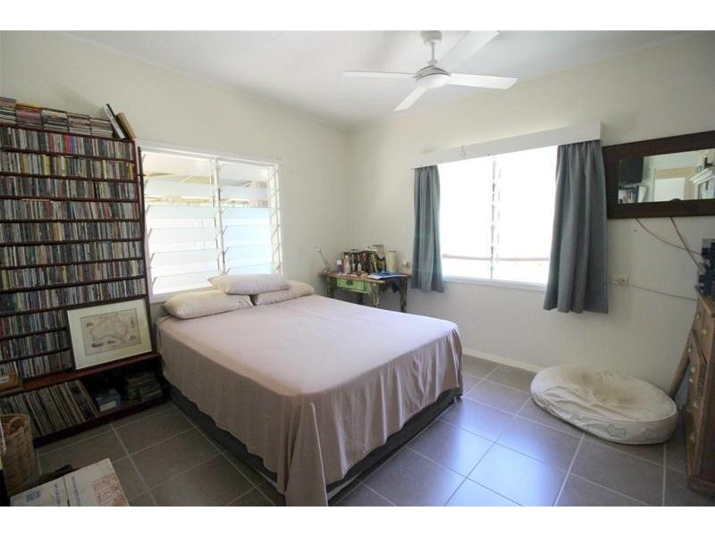 15 Cutten Street, Bingil Bay QLD 4852