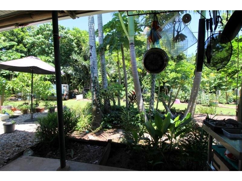 15 Cutten Street, Bingil Bay QLD 4852