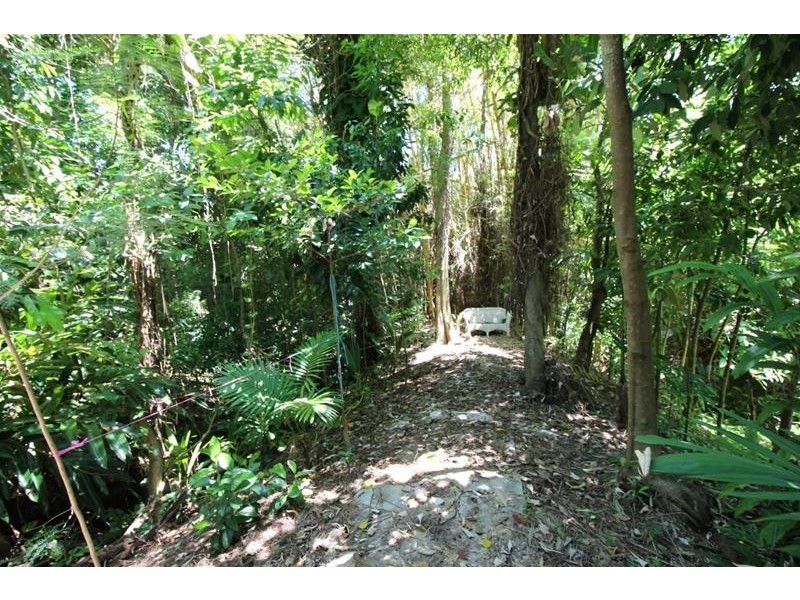 15 Cutten Street, Bingil Bay QLD 4852