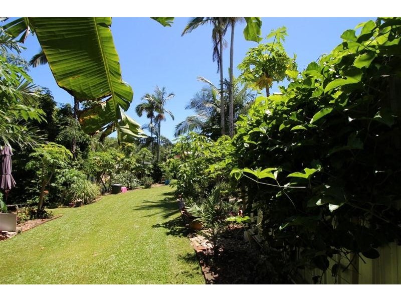 15 Cutten Street, Bingil Bay QLD 4852