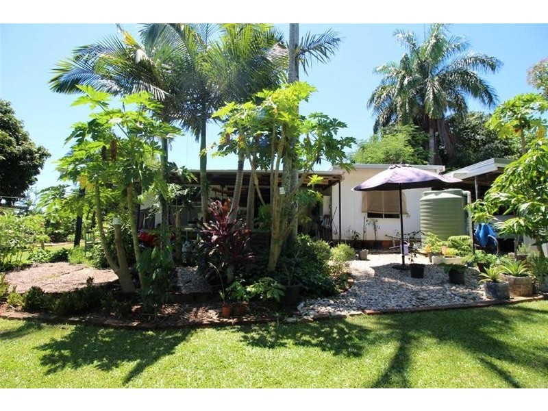 15 Cutten Street, Bingil Bay QLD 4852