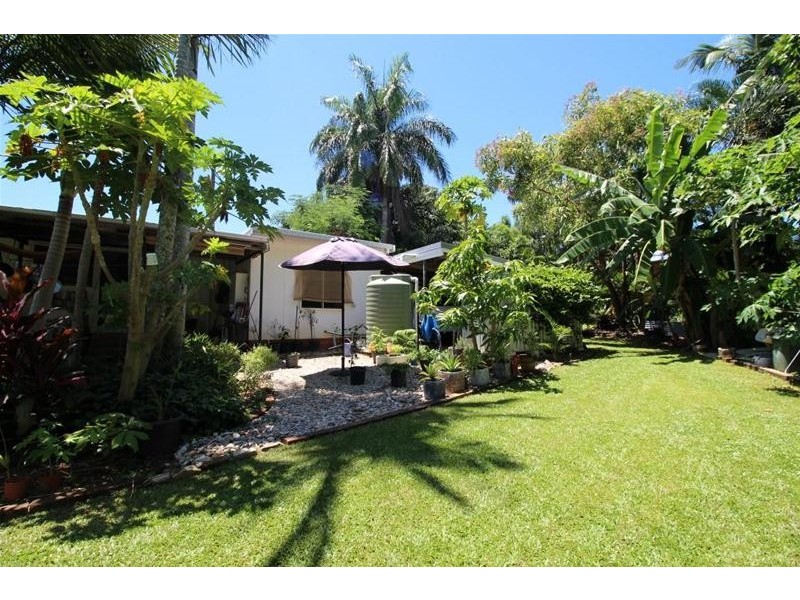 15 Cutten Street, Bingil Bay QLD 4852