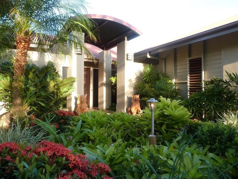 6 McNamara Street, Wongaling Beach QLD 4852