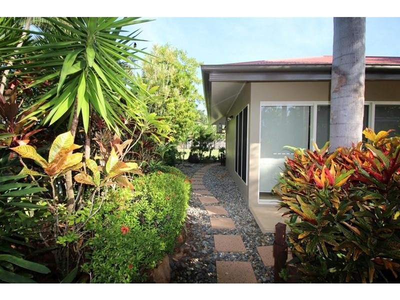 6 McNamara Street, Wongaling Beach QLD 4852