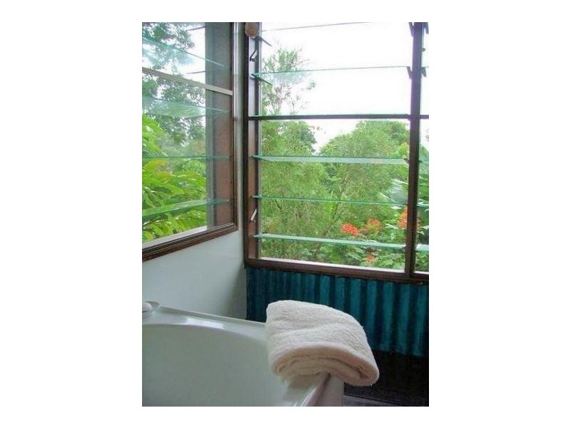 54 Thistle Road, Maadi QLD 4855